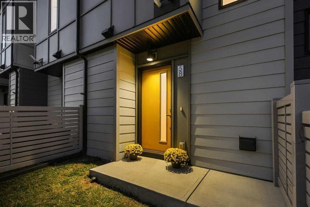 58 Evanscrest Court NW property photo 3