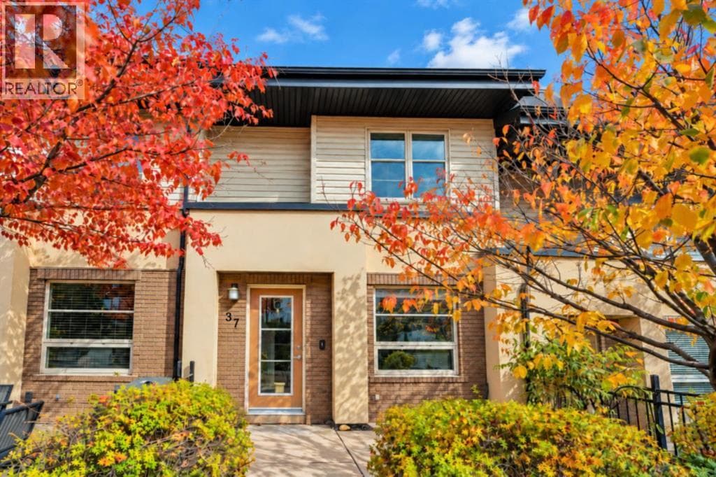 37 Aspen Hills Common SW property photo 2