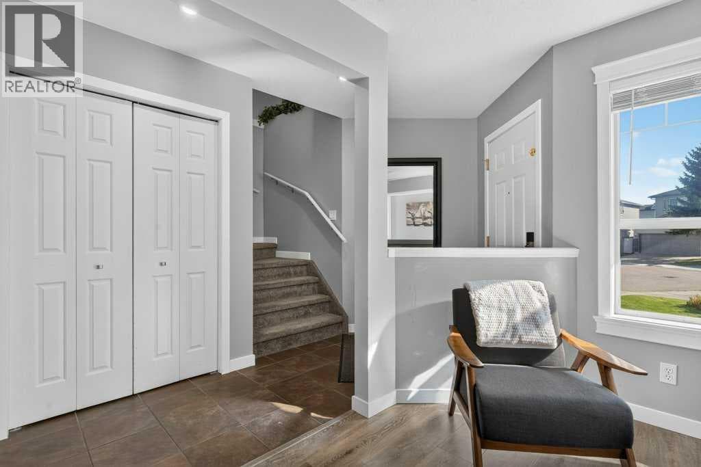 218 Harvest Creek Close NE property photo 3