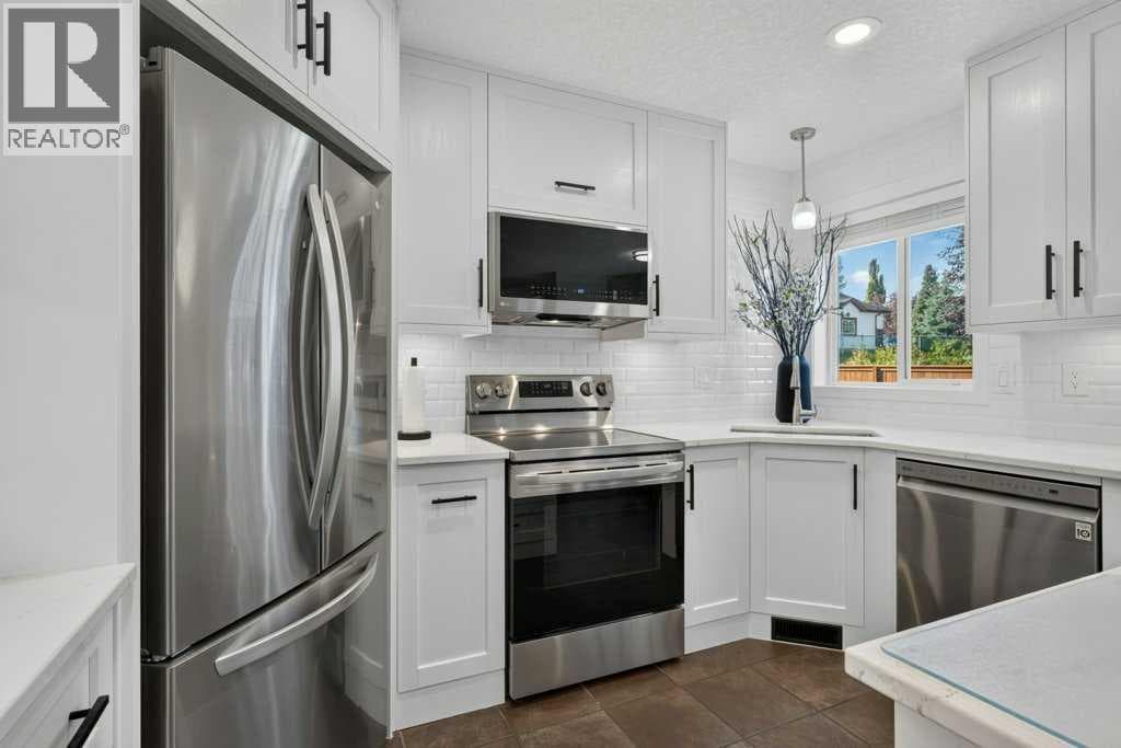 218 Harvest Creek Close NE property photo 10