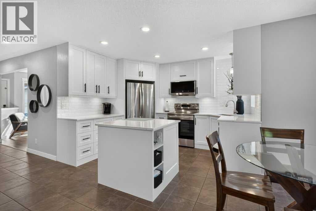 218 Harvest Creek Close NE property photo 9