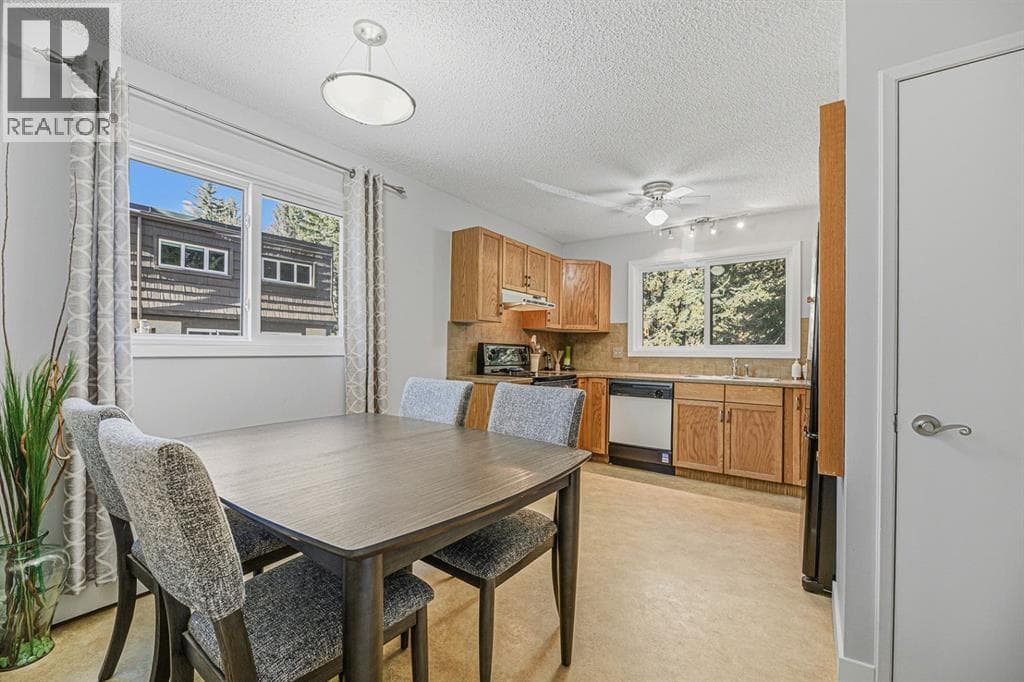 830, 3130 66 Avenue SW property photo 5