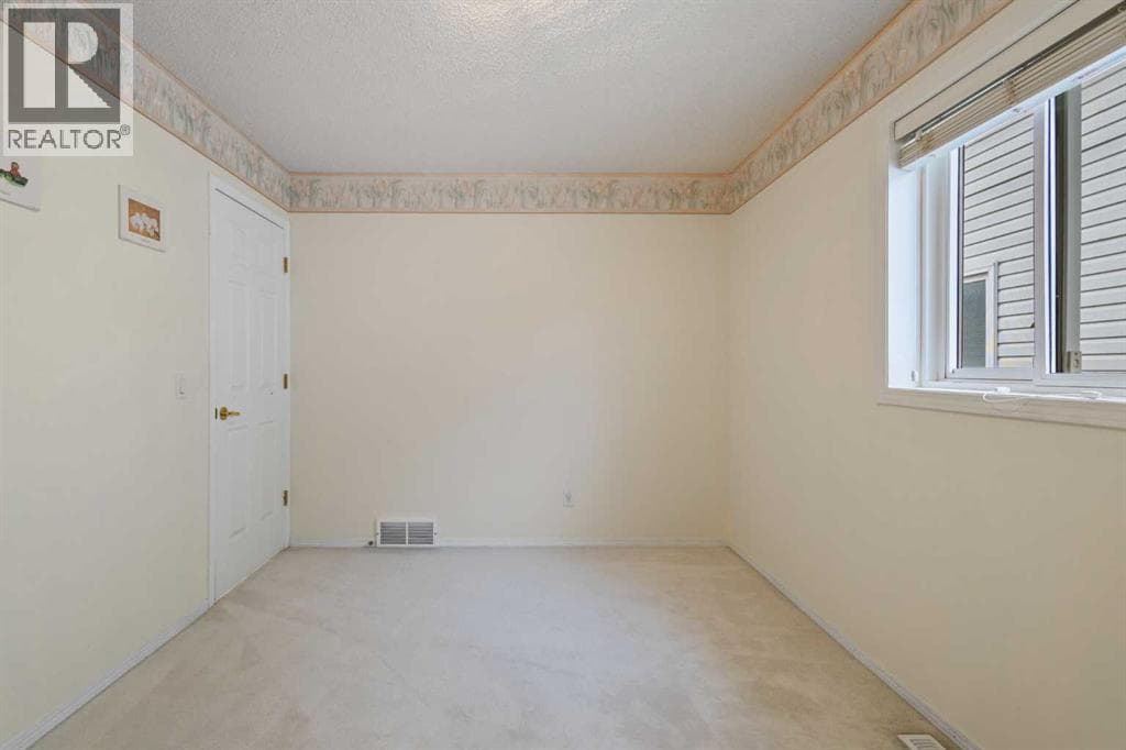 119 Hawkmount Close NW property photo 22