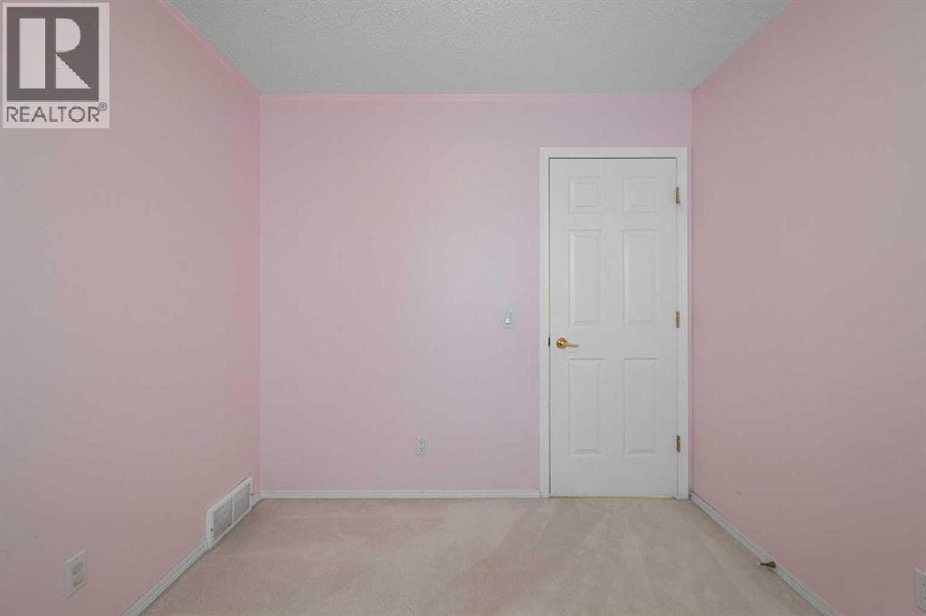 119 Hawkmount Close NW property photo 24