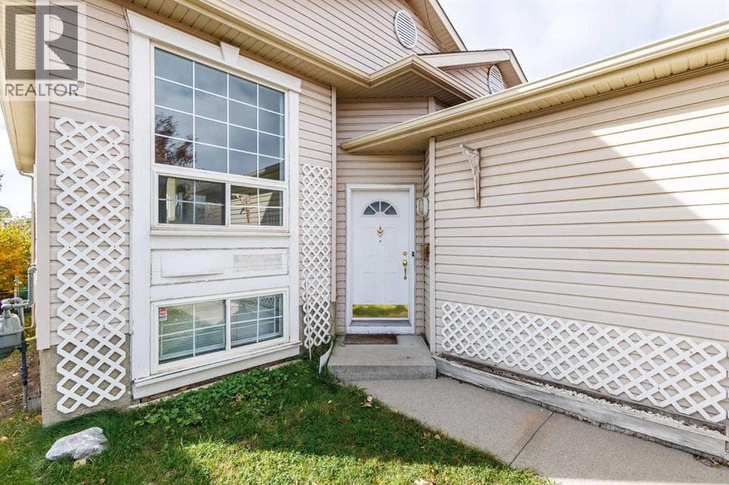 119 Hawkmount Close NW property photo 33