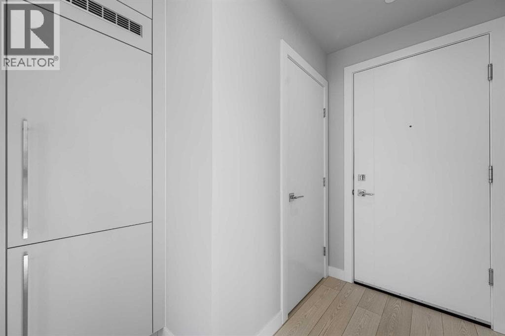 601, 8230 Broadcast Avenue SW property photo 4