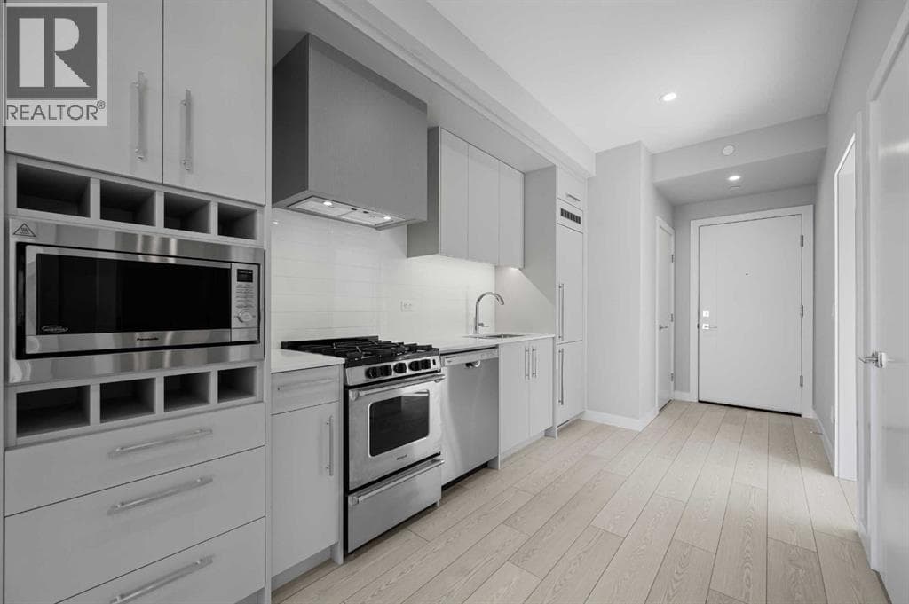 601, 8230 Broadcast Avenue SW property photo 6