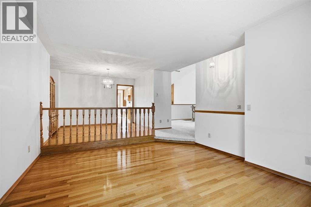 37 Edgeview Road NW property photo 7