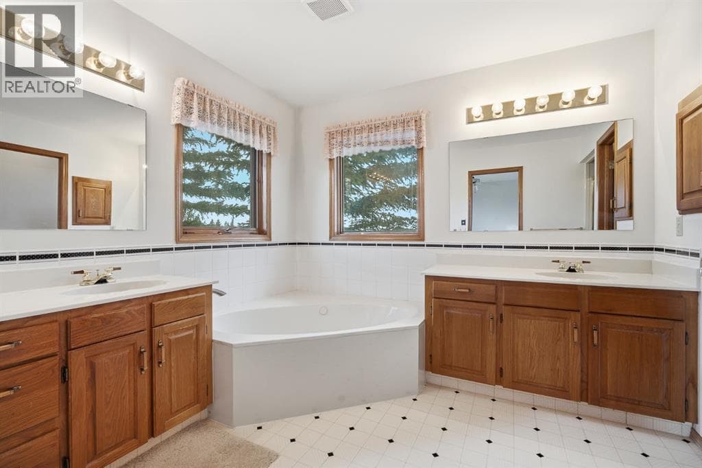 37 Edgeview Road NW property photo 21