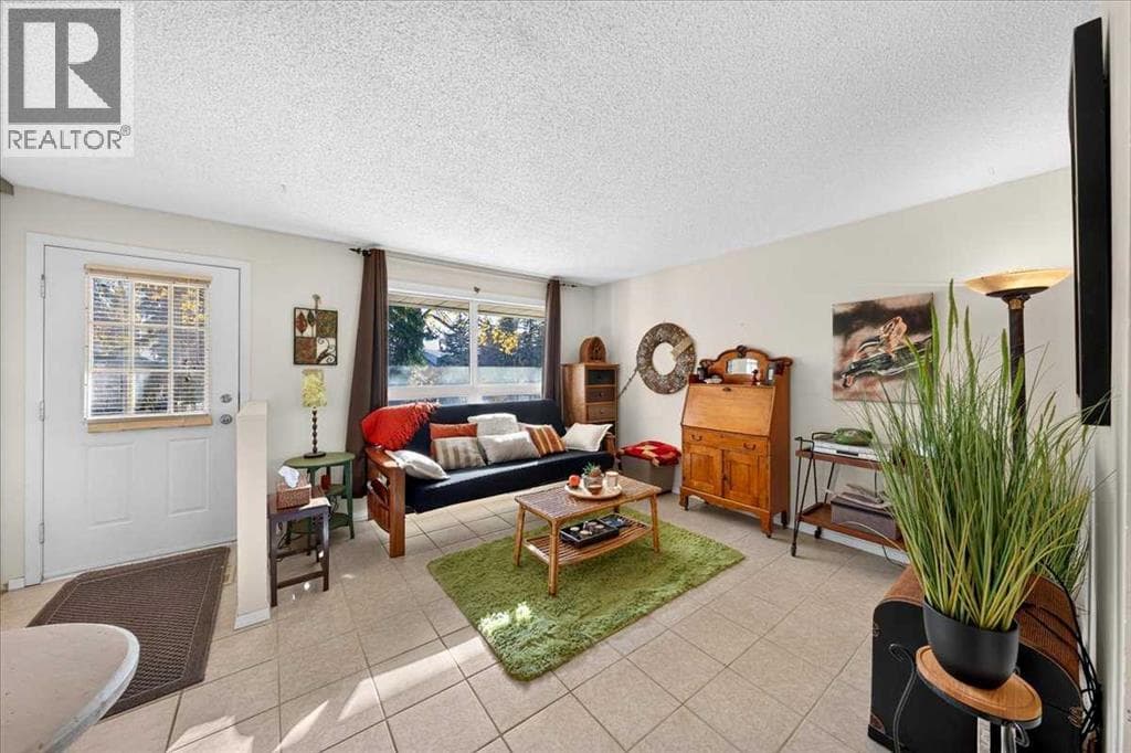 130 Woodmont Terrace SW property photo 4