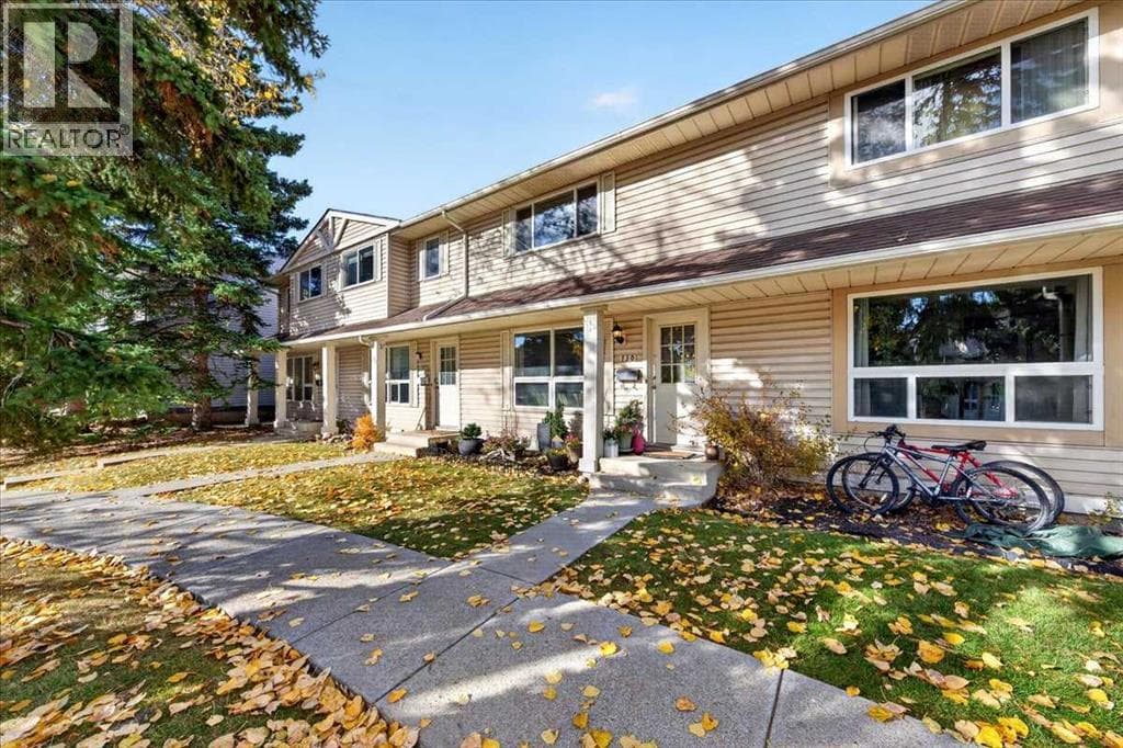 130 Woodmont Terrace SW property photo 3