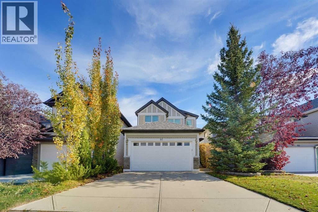 97 Panora Way NW property photo 1