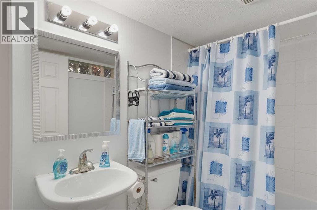 97 Panora Way NW property photo 24