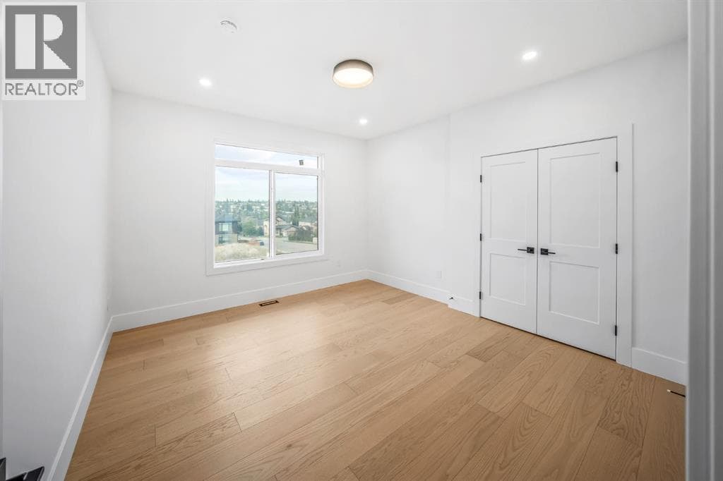 50 Elmont Close SW property photo 25