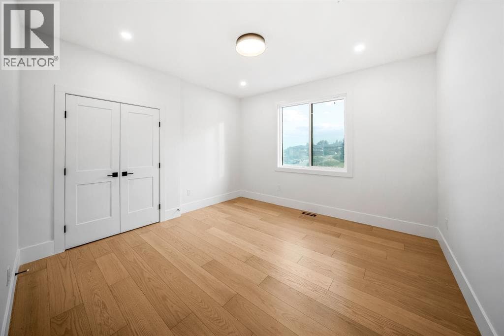 50 Elmont Close SW property photo 27