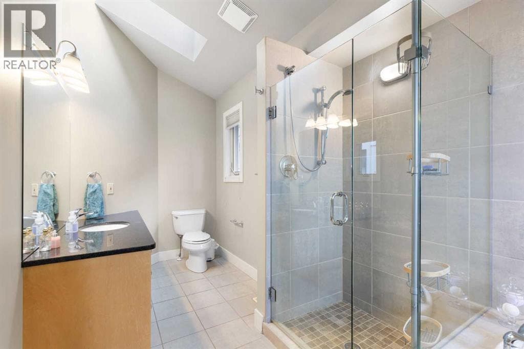 5012 20 Street SW property photo 26