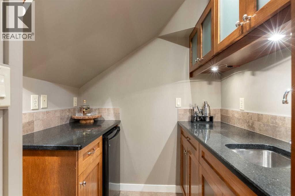 5012 20 Street SW property photo 39