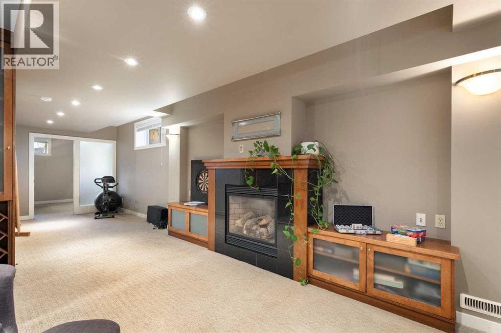 5012 20 Street SW property photo 37