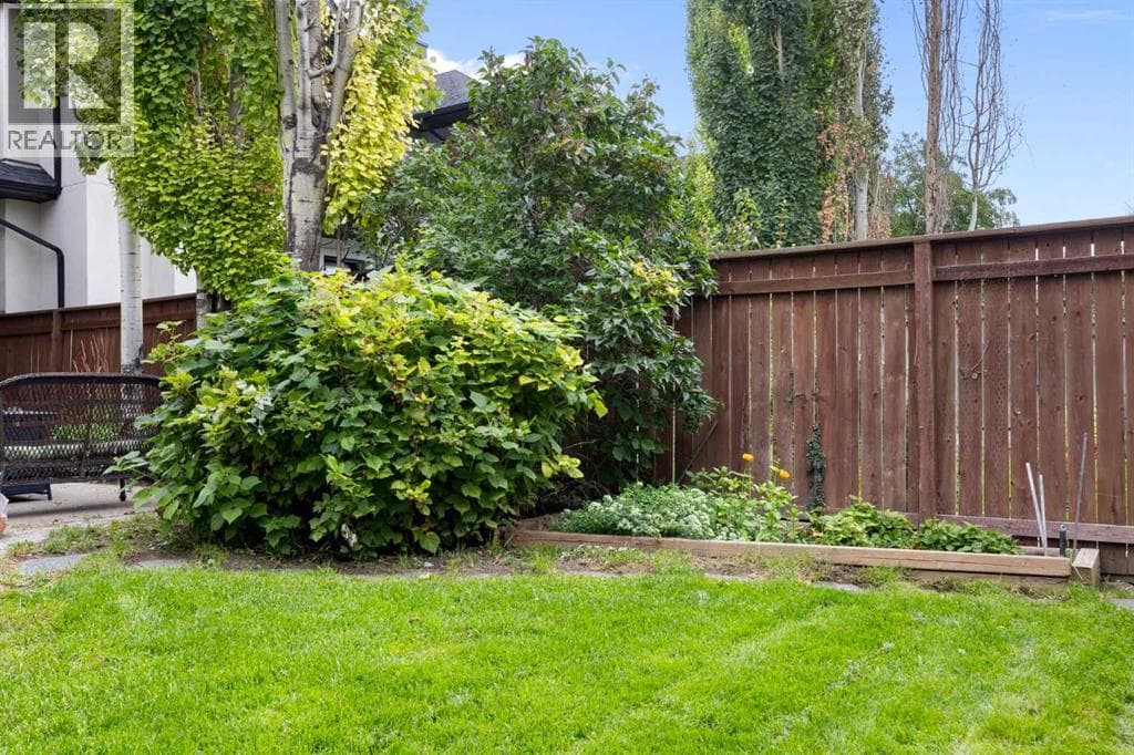 5012 20 Street SW property photo 46