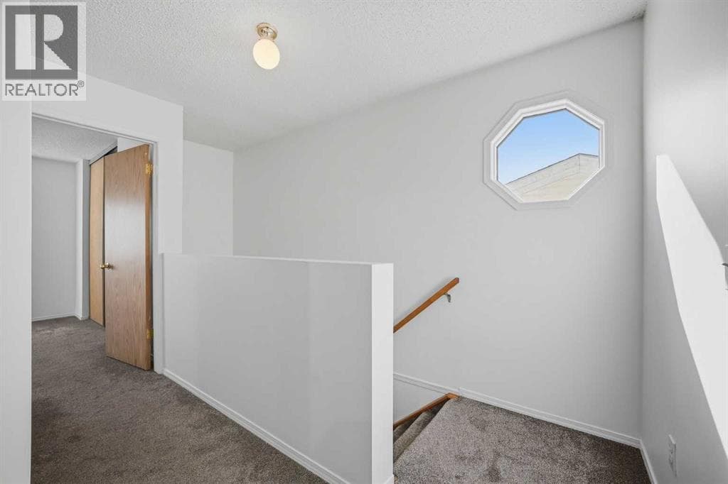 11 Coventry Lane NE property photo 16