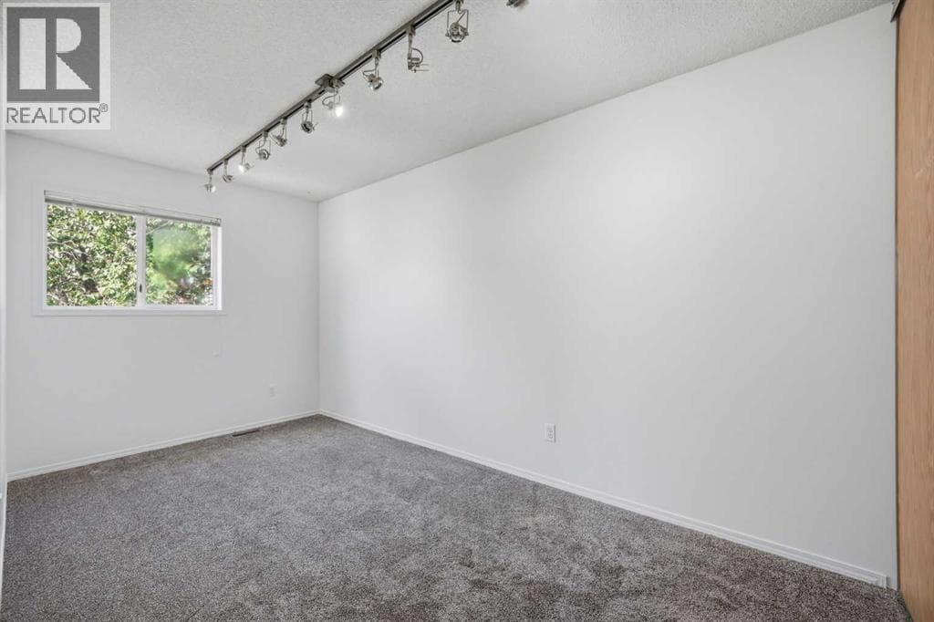 11 Coventry Lane NE property photo 22