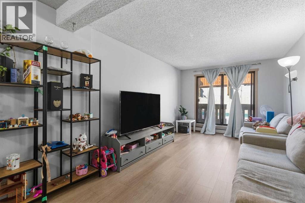 7, 3911 1 Street NE property photo 2