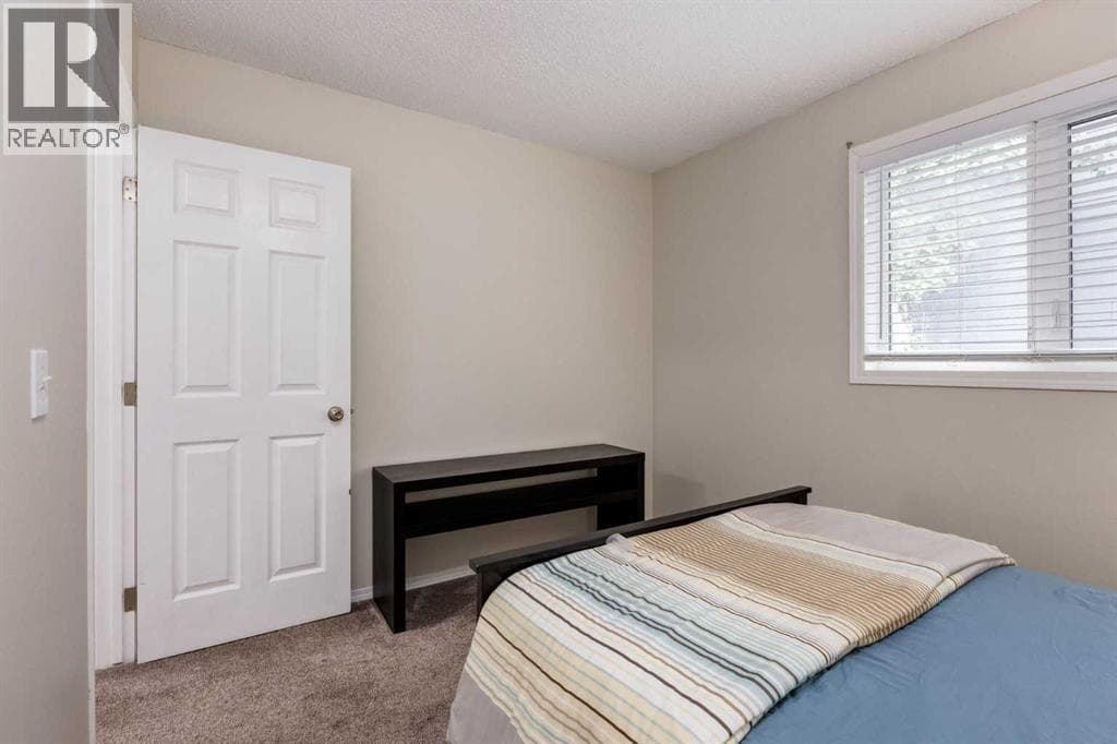 8, 2132 35 Avenue SW property photo 23