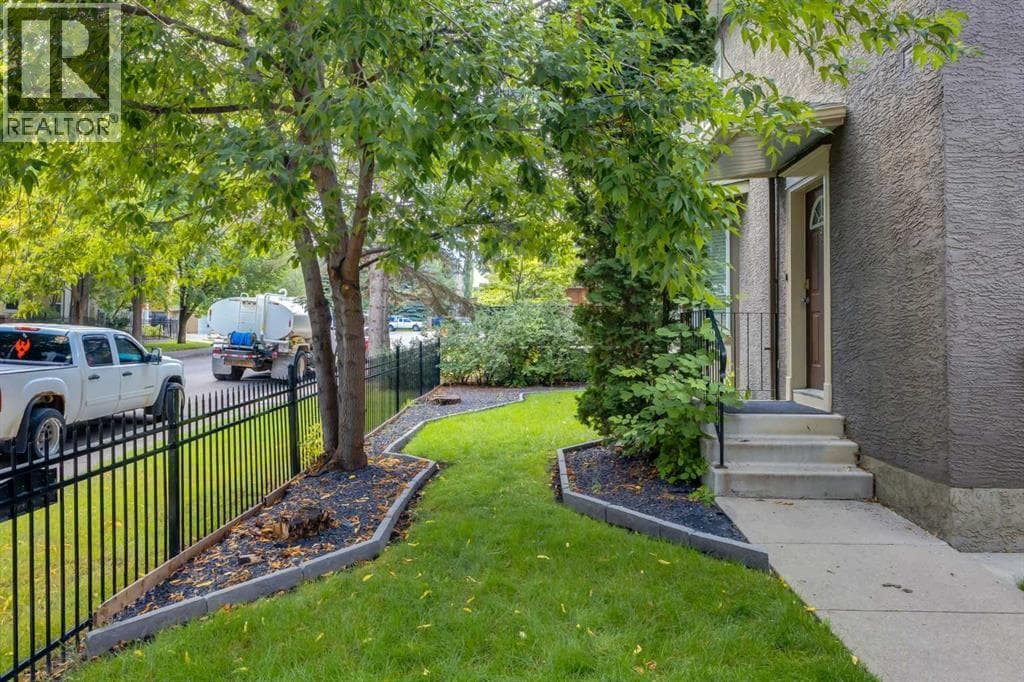 8, 2132 35 Avenue SW property photo 30