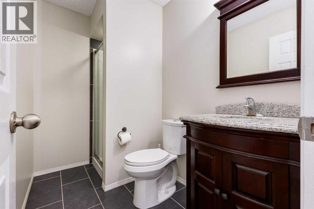 8, 2132 35 Avenue SW property photo 18