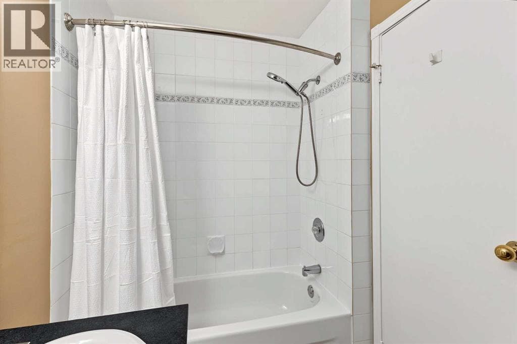 11, 5315 53 Avenue NW property photo 19
