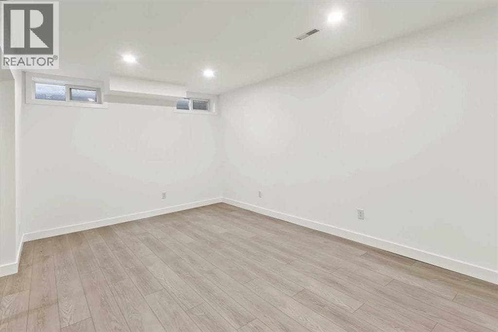 11, 5315 53 Avenue NW property photo 21