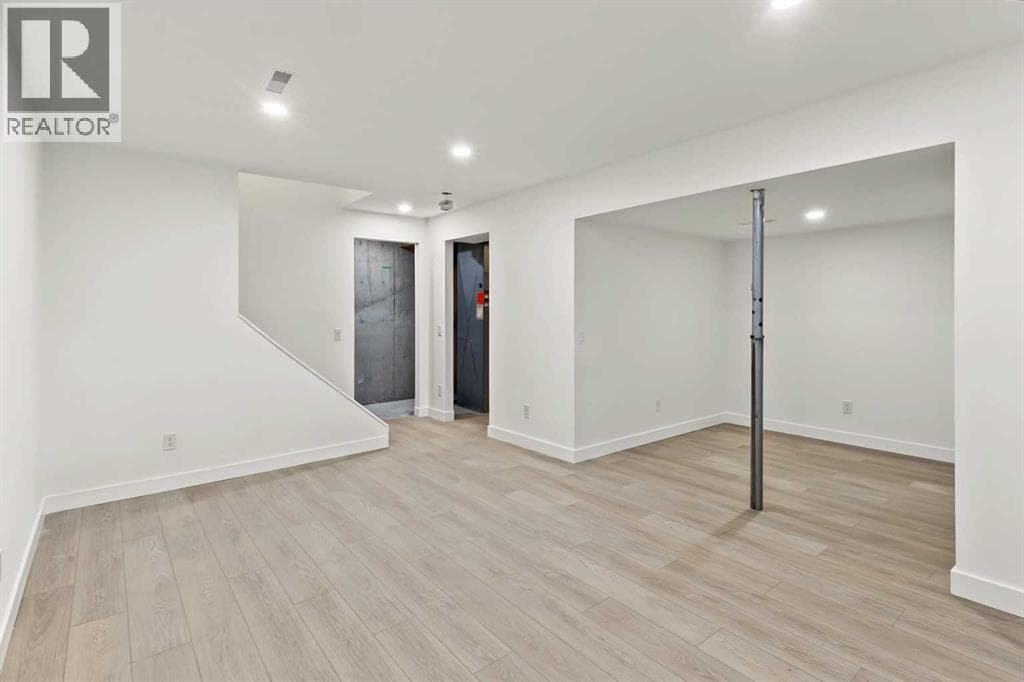 11, 5315 53 Avenue NW property photo 22