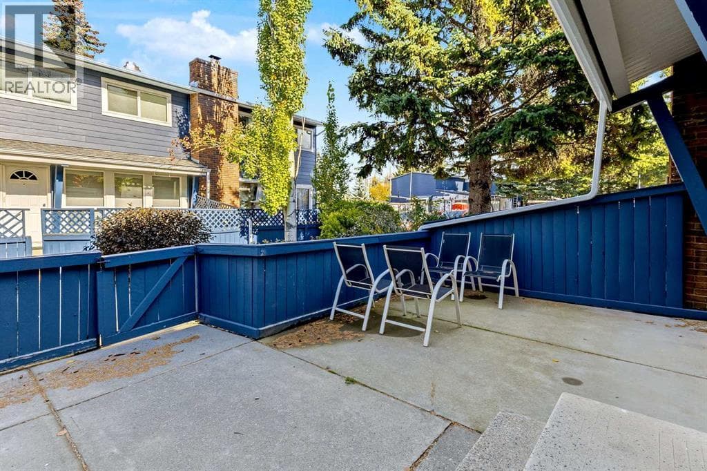 11, 5315 53 Avenue NW property photo 3