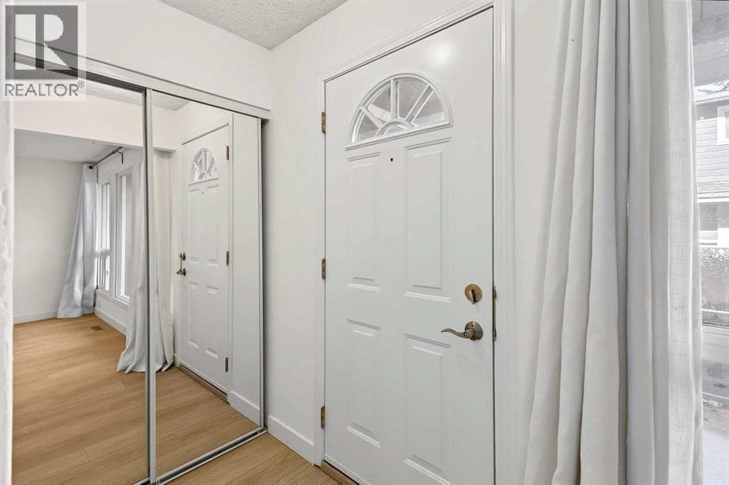 11, 5315 53 Avenue NW property photo 4
