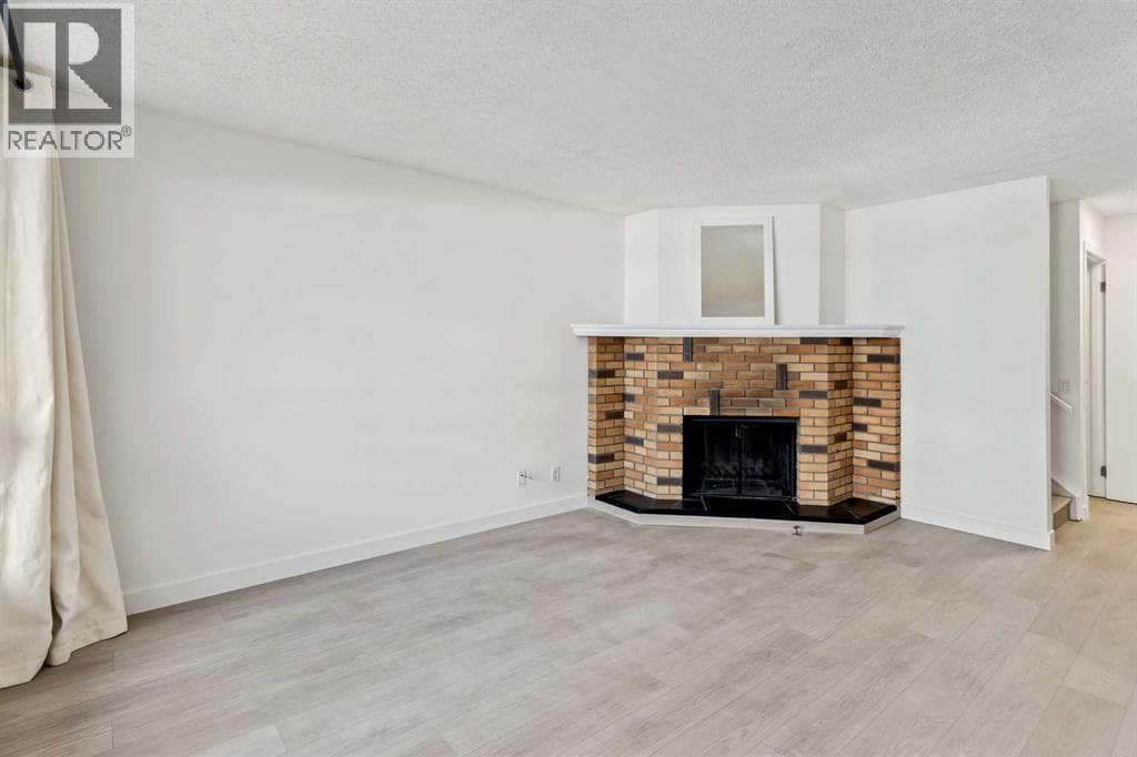 11, 5315 53 Avenue NW property photo 5