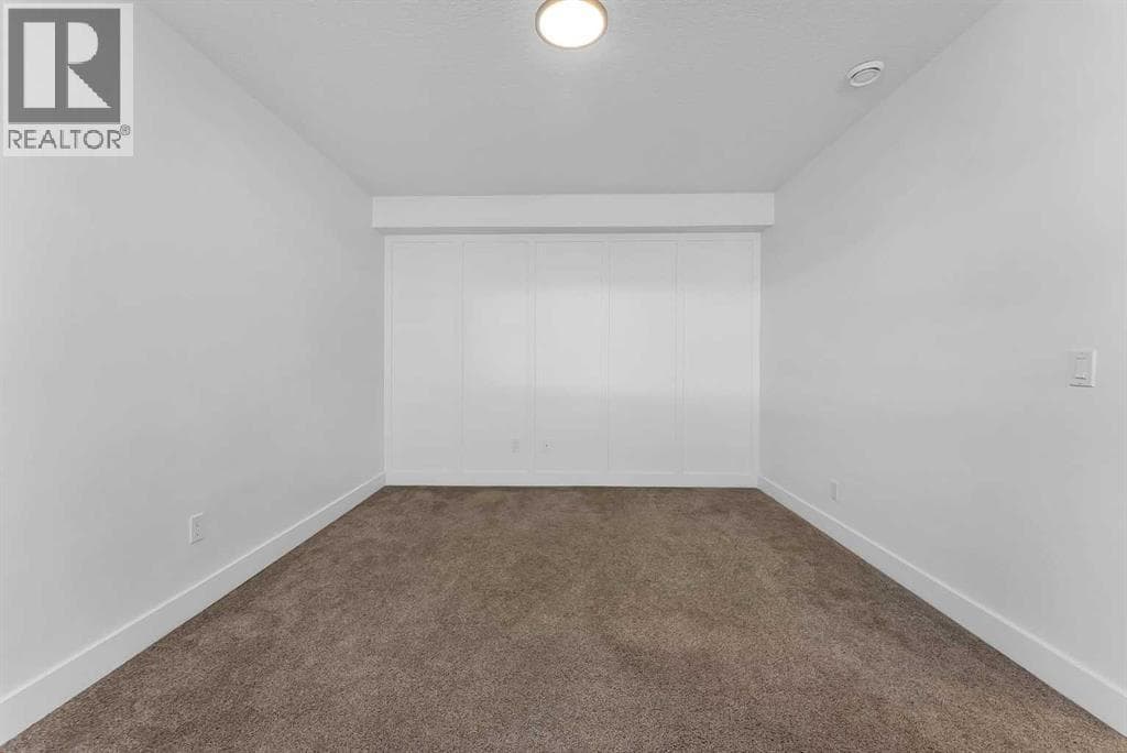 475 34 Avenue NE property photo 16