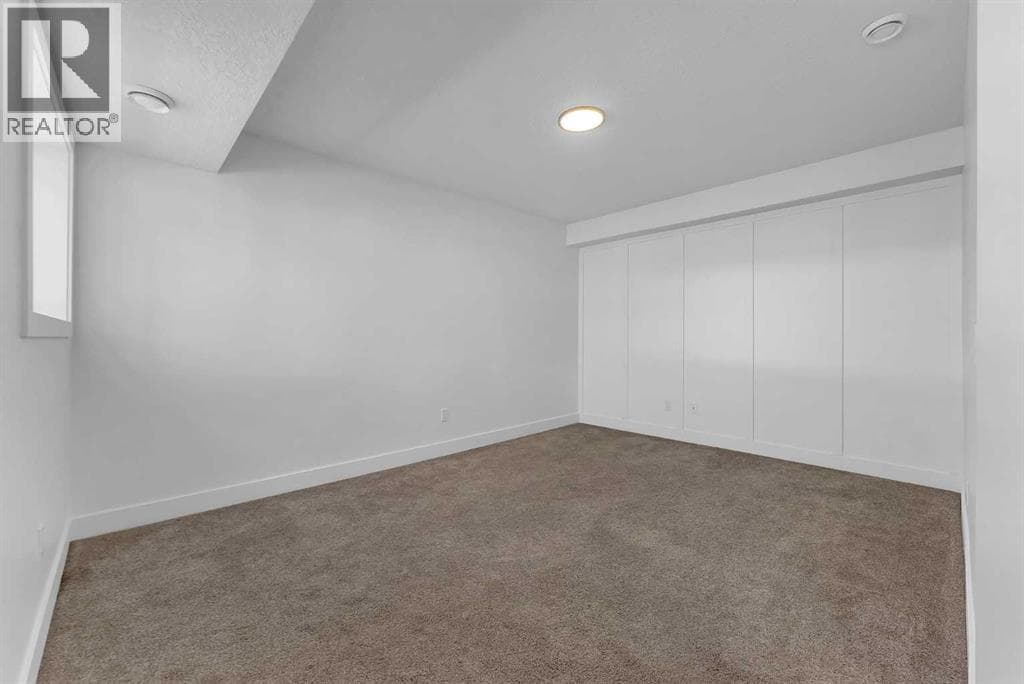475 34 Avenue NE property photo 13