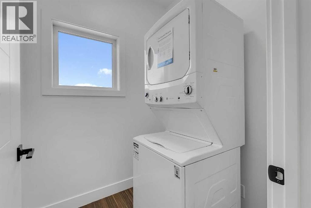 475 34 Avenue NE property photo 40