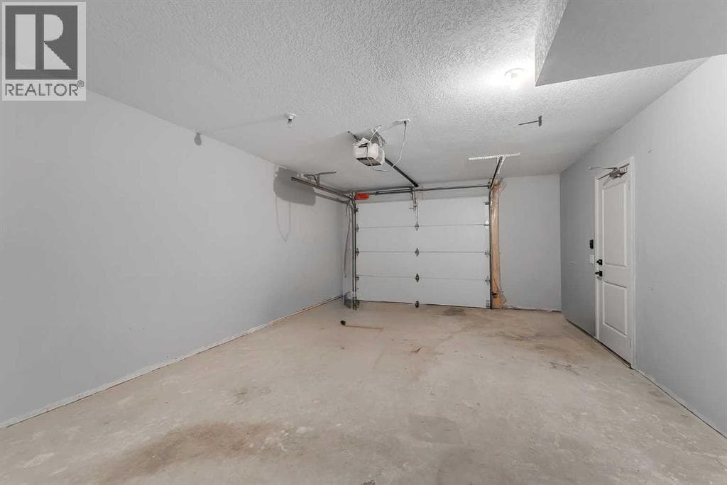 475 34 Avenue NE property photo 46
