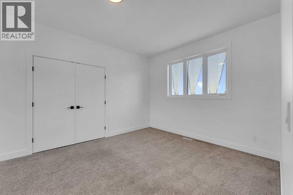 475 34 Avenue NE property photo 37