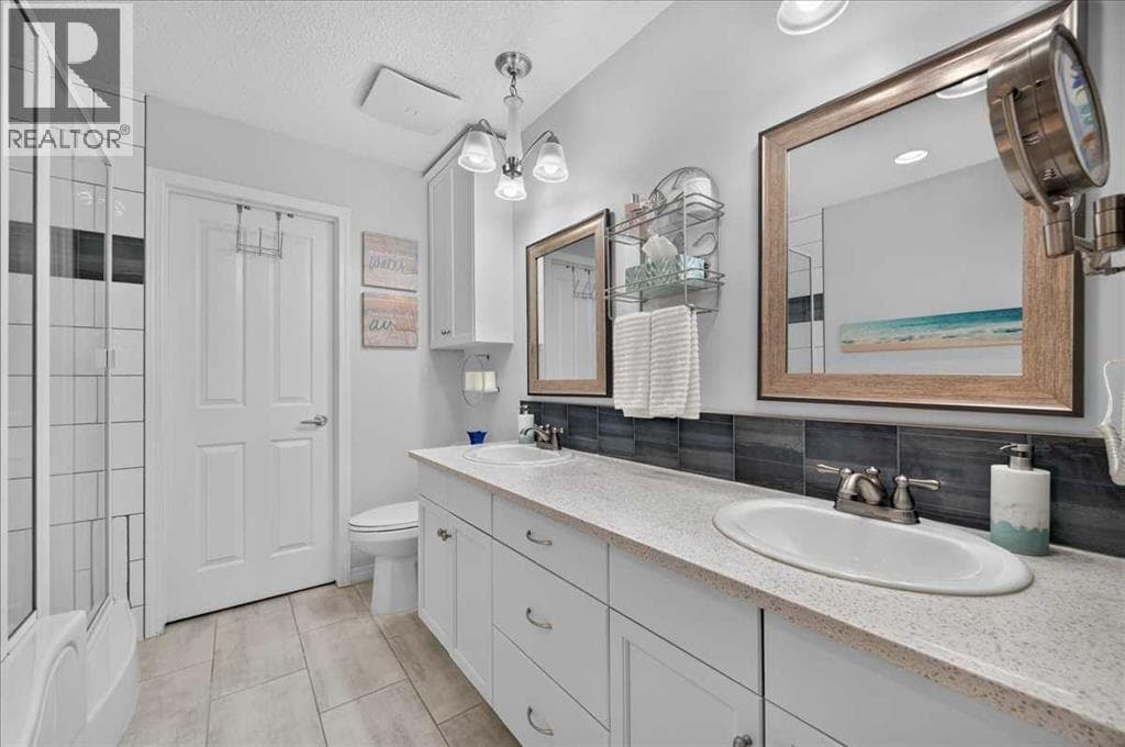 248 Springbank Villas SW property photo 13