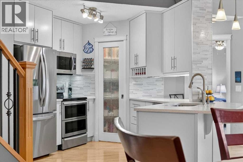 248 Springbank Villas SW