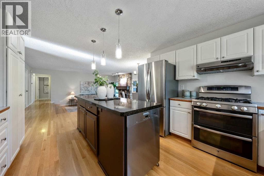 224 Varsity Crescent NW property photo 18