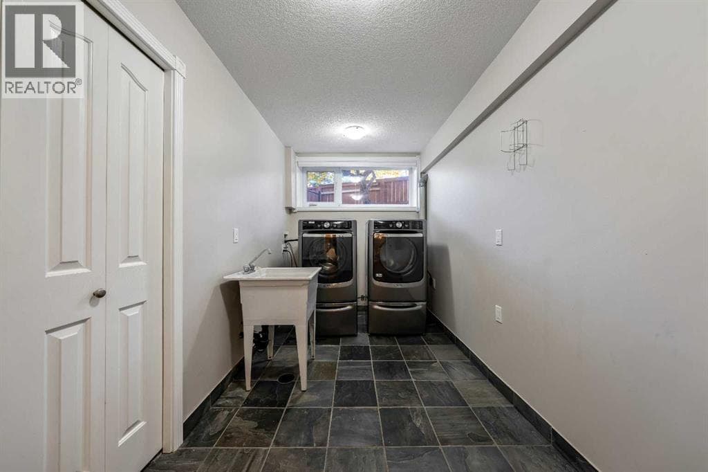 224 Varsity Crescent NW property photo 40