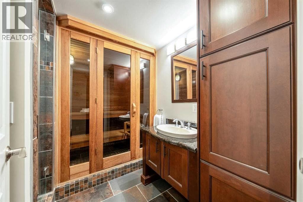 224 Varsity Crescent NW property photo 35