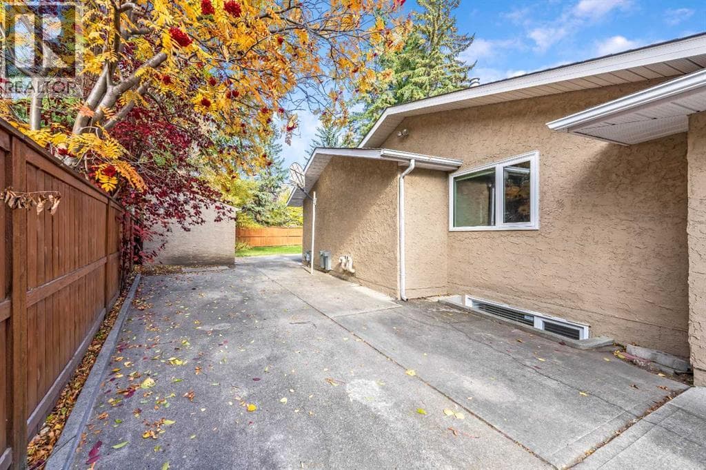 224 Varsity Crescent NW property photo 47