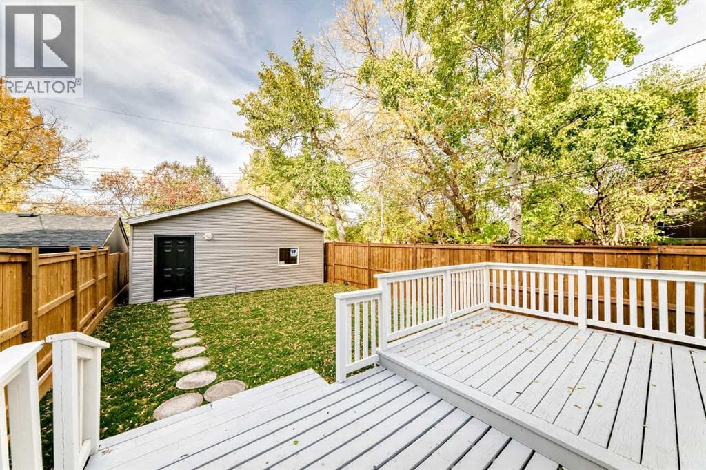 3715 14A Street SW property photo 40