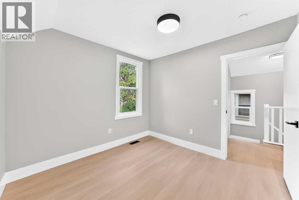 3715 14A Street SW property photo 28
