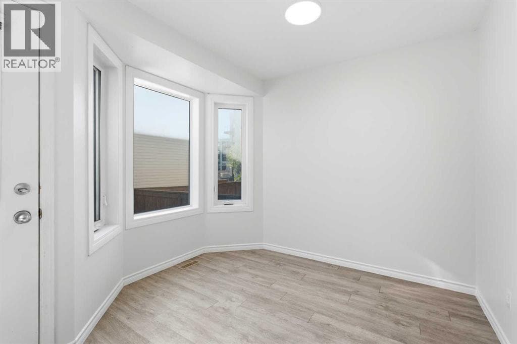 2, 2132 35 Avenue SW property photo 8