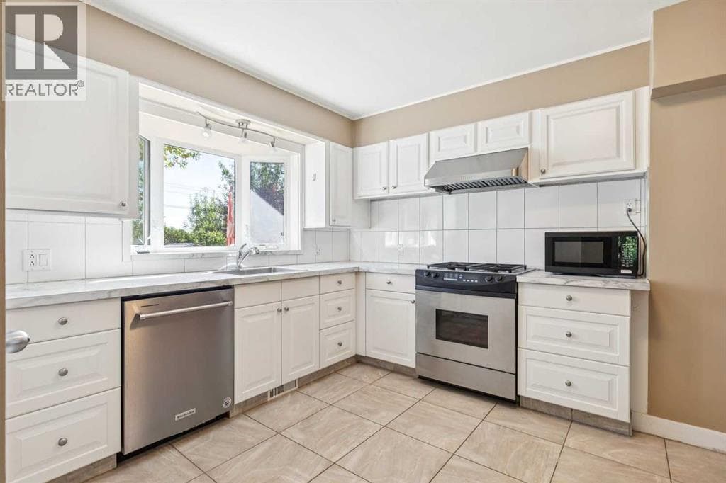 5428 Centre A Street NE property photo 12